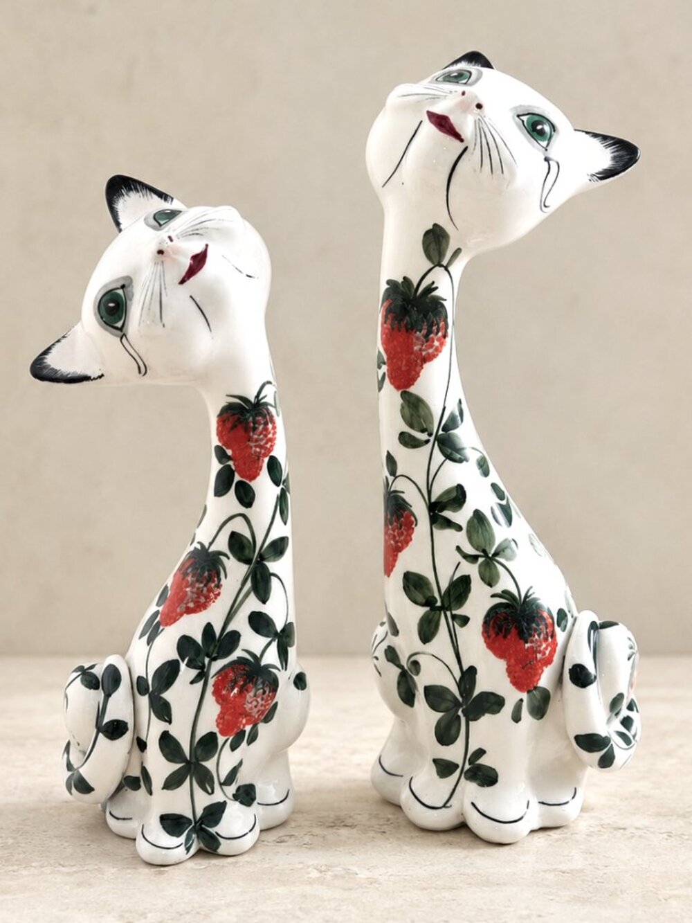 VTG 1970s Italian Deruta Pottery Hand-Painted Anthropomorphic Figures – Set of 2